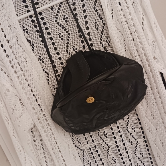 VINTAGE Bags By Pinky ® Black Leather Clutch w/ Hideable Shoulder Strap - Picture 12 of 13